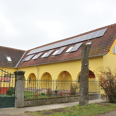 Casa Napsugar Panzio Bed & Breakfast Apostag Exterior foto