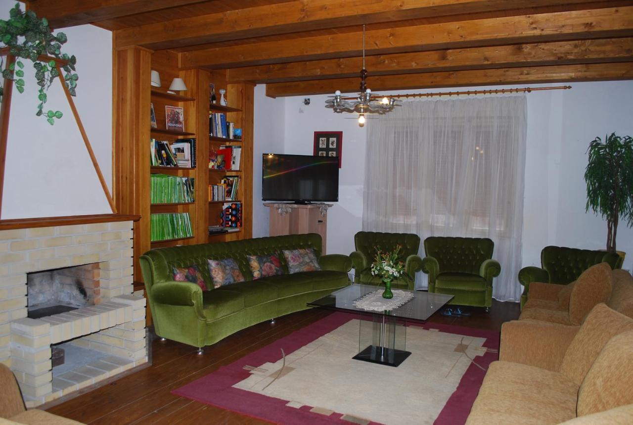 Casa Napsugar Panzio Bed & Breakfast Apostag Exterior foto