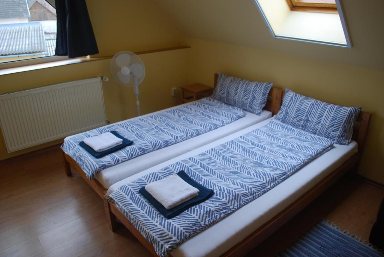 Casa Napsugar Panzio Bed & Breakfast Apostag Exterior foto