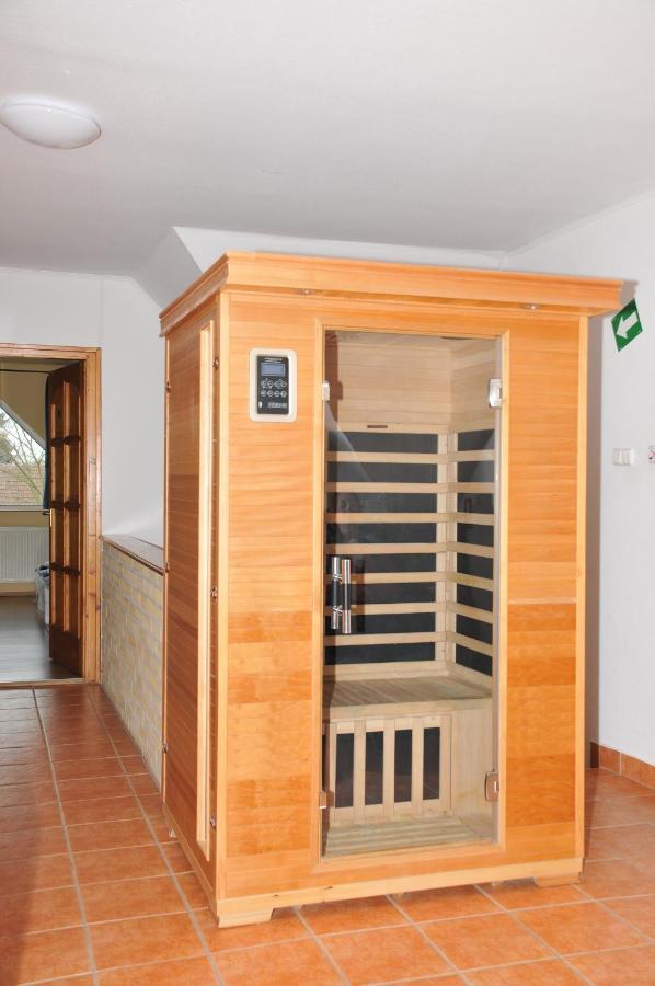 Casa Napsugar Panzio Bed & Breakfast Apostag Exterior foto